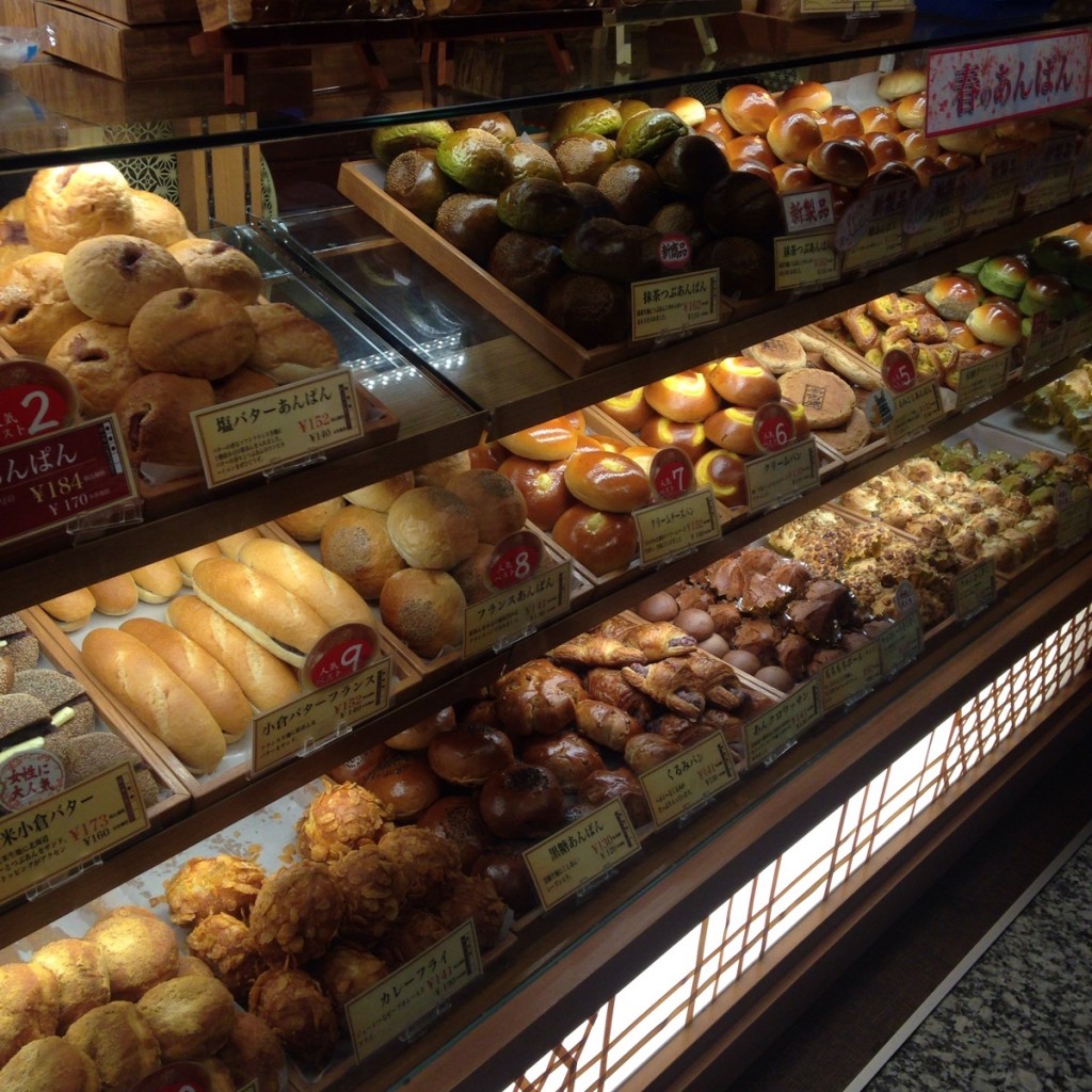 【あんぱんマニアに朗報】名古屋駅にあんぱんしか販売していないあんぱん専門店のパン屋があるらしいので行ってみた