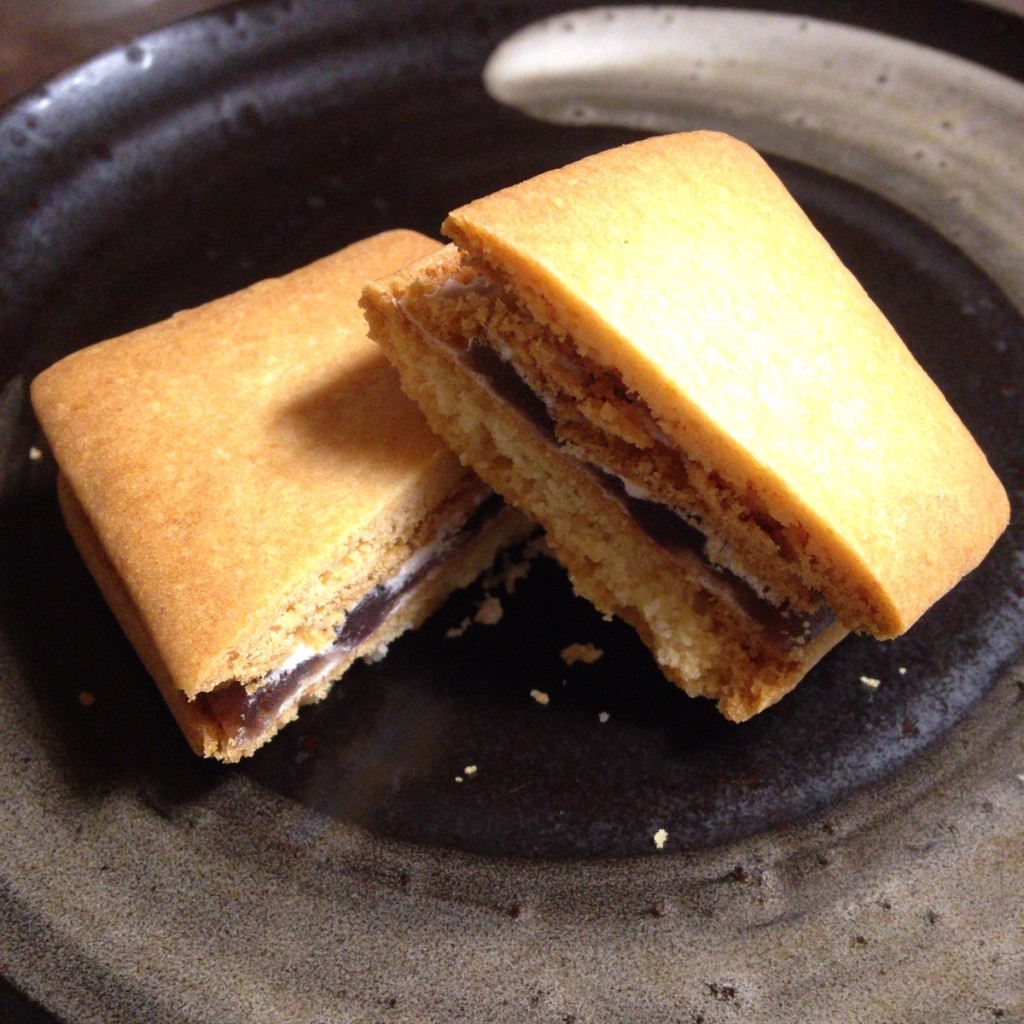 【名古屋土産】上品な甘さで懐かしい味の小倉サンドはおさえるべき定番土産